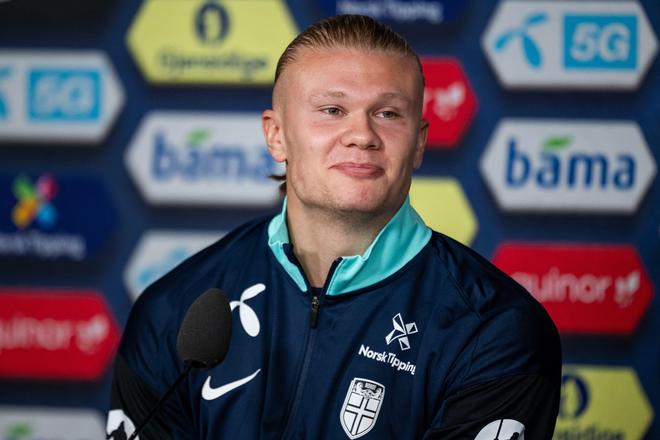 替补胖虎！锡安上半场出战11分钟 6中6高效砍下14分2板（替补登场！锡安半场11分钟6投全中，高效拿下14分2篮板）