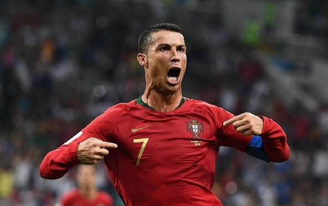 要来切尔西了？哈维-西蒙斯社媒简介删除RB莱比锡字样